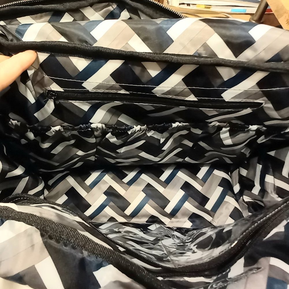LUG Puddle Jumper Duffel Bag in Brushed Black New - Picture 9 of 14